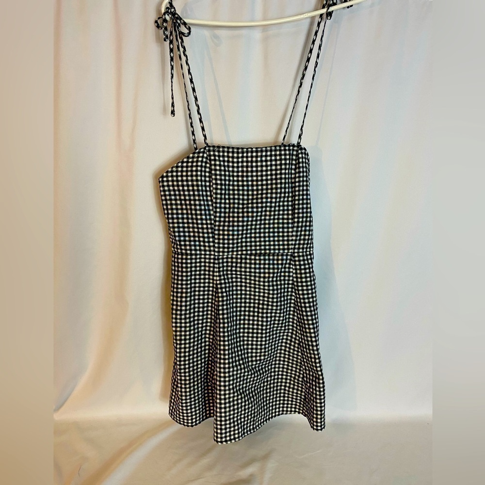 Dress - Picture 1 of 4